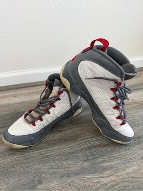 Nike Air Jordan 9 Retro GS White Fire Red Cool Grey Men’s Sneakers size 10